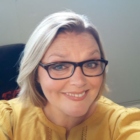 Meet your Posher, Tammy - Picture 1 of 1